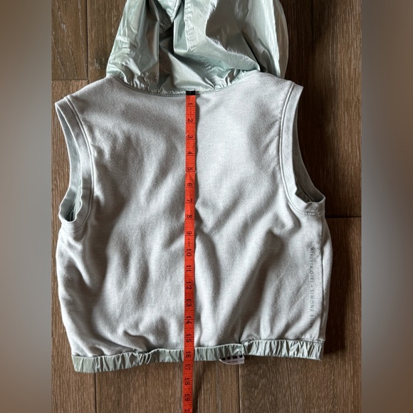 Athleta Girl Simone Biles mint green reversible vest size L/12 - Picture 9 of 10